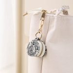 Accessoire pratique pour ranger bijoux en déplacement
