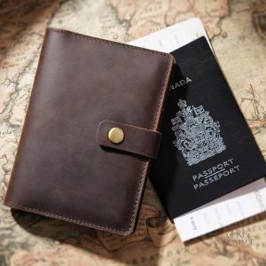 Porte-passeport en cuir, accessoire masculin sophistiqué