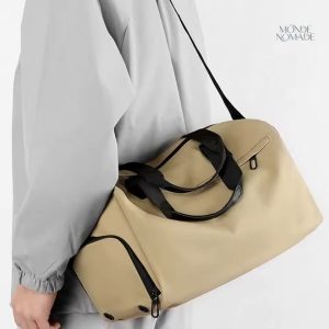 Sac de voyage compact pour un homme moderne