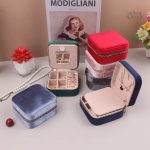 Boîte à bijoux en velours idéale pour cadeaux