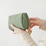 Petite trousse de toilette en matériaux durables et résistants