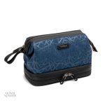 Accessoire de voyage homme : trousse de toilette pratique