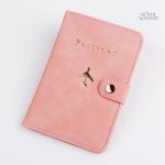 Accessoire femme, porte-passeport en cuir