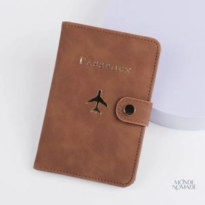 Porte-passeport chic en cuir, style moderne