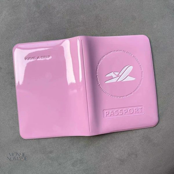 Protège-passeport coloré, accessoire féminin indispensable