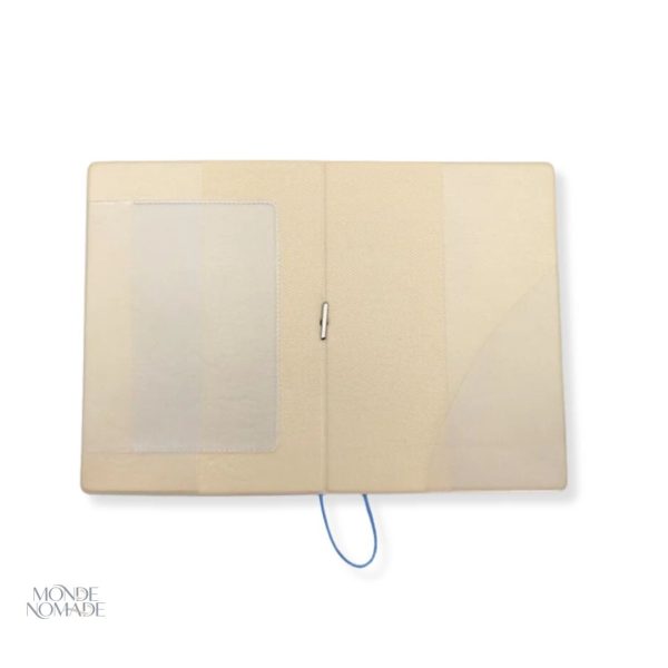 Accessoire de voyage, protège-passeport design avec arc-en-ciel