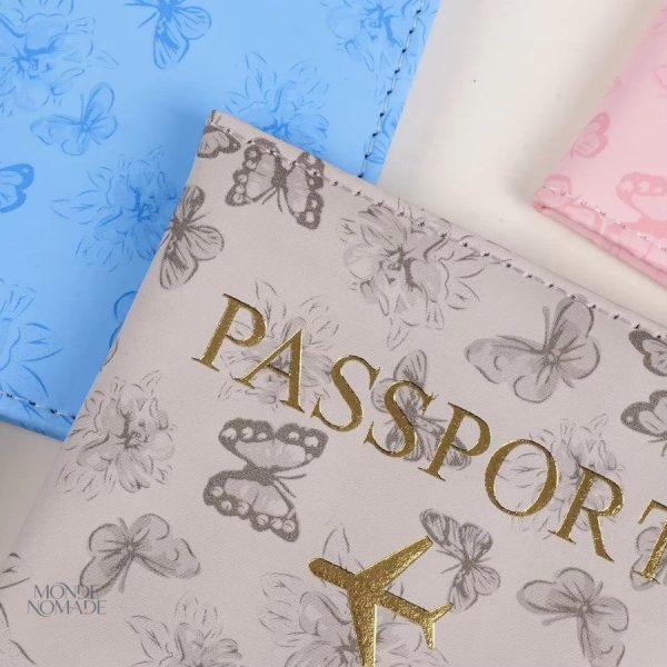 Protège passeport tendance avec dessins de papillons