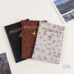 Accessoire pratique : protège passeport inspiré des papillons