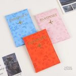 Accessoire de voyage : protège passeport en motif papillons
