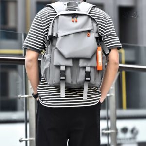Sac à dos pratique avec plusieurs poches