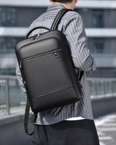 Sac à dos pratique en simili cuir pour escapades