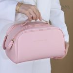 Trousse de toilette femme avec plusieurs compartiments