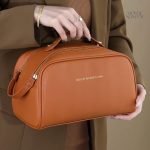 Trousse de toilette compacte idéale pour la femme moderne