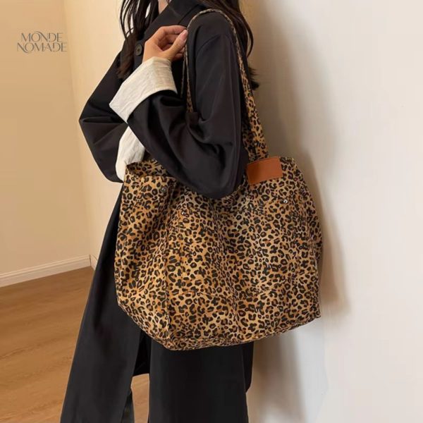 Sac Fourre Tout tendance avec un imprimé animalier audacieux