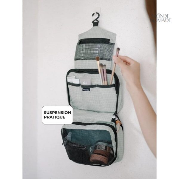 Trousse de toilette murale avec poches