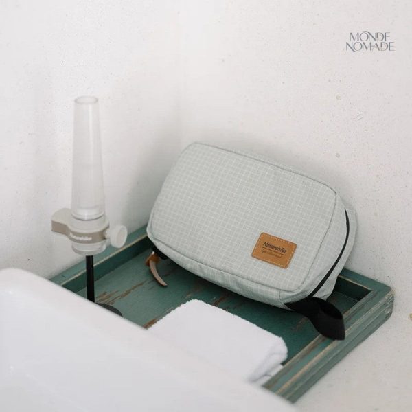 Trousse accrochable pour soins et cosmétiques