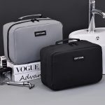 Trousse de toilette compacte et pratique