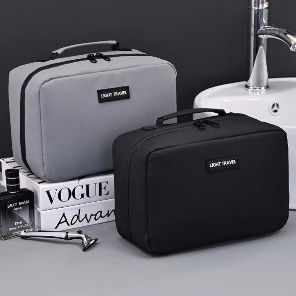 Trousse de toilette compacte et pratique
