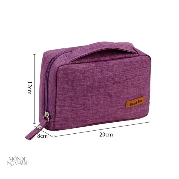 Rangement compact pour cosmétiques et articles de toilette