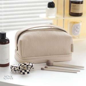 Trousse de toilette femme pour voyage pratique et élégante