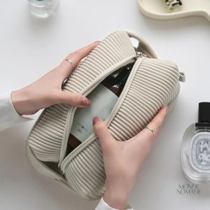 Accessoire de voyage féminin pour cosmétiques et articles de toilette