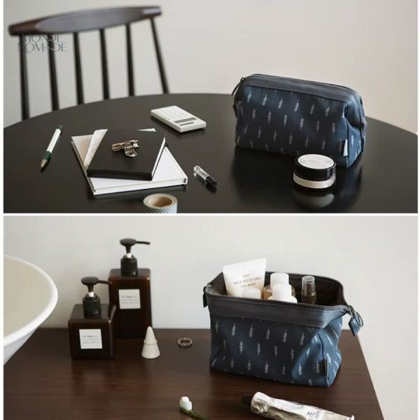 Trousse de toilette élégante en bleu marine