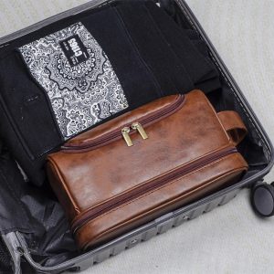 Trousse suspendue pour hommes en cuir élégant