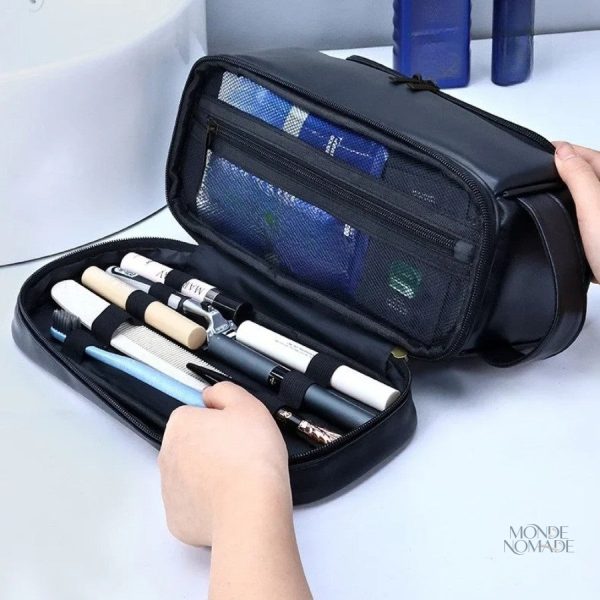 Trousse de toilette en cuir avec crochet suspendu