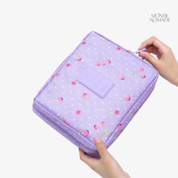 Trousse de toilette estivale et tendance pour jeunes filles