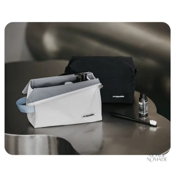 Trousse de voyage pratique pour soins et cosmétiques essentiels