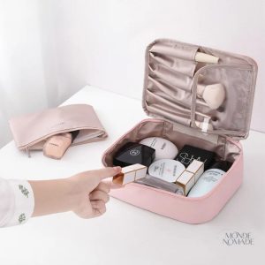 Accessoire de voyage pour maquillage et soins