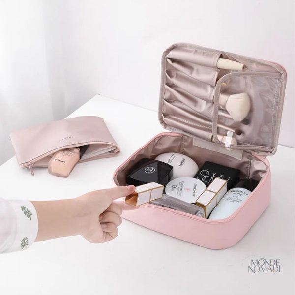 Accessoire de voyage pour maquillage et soins