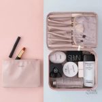 Trousse pour maquillage avec multiples compartiments