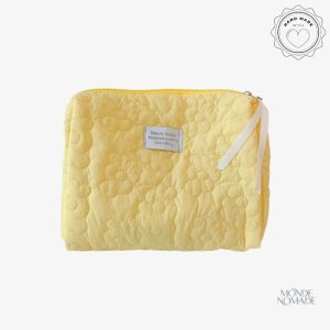 Trousse de toilette avec texture matelassée tendance