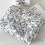 Trousse de toilette colorée avec motifs de fruits et légumes