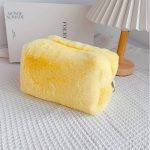Trousse de toilette moderne en tissu moumoute