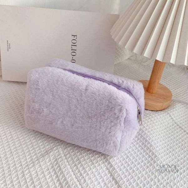 Petite trousse de toilette en moumoute douce