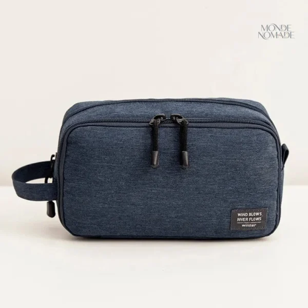 Trousse de toilette fonctionnelle pour les sportifs en déplacement