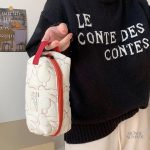 Accessoire tendance pour soins et cosmétiques