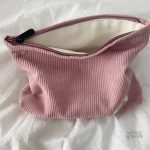 Trousse de toilette minimaliste en velours