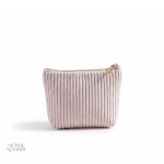 Trousse de toilette compacte en velours