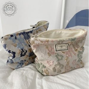 Trousse de toilette design vintage aux fleurs
