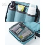 Rangement suspendu pour articles de bain