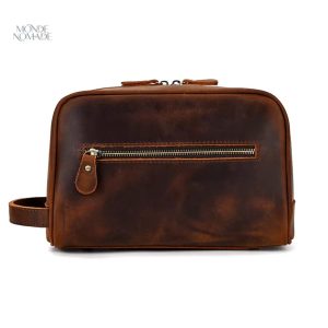 Accessoire en cuir marron pour soins personnels