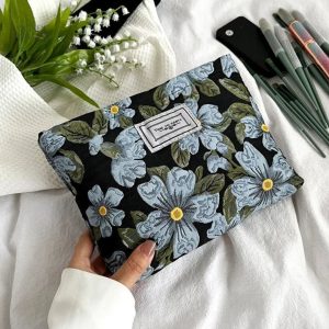 Trousse de toilette fleurie élégante et pratique