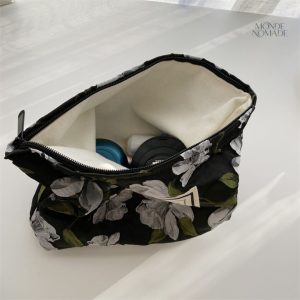 Accessoire de toilette fleurie pour femmes