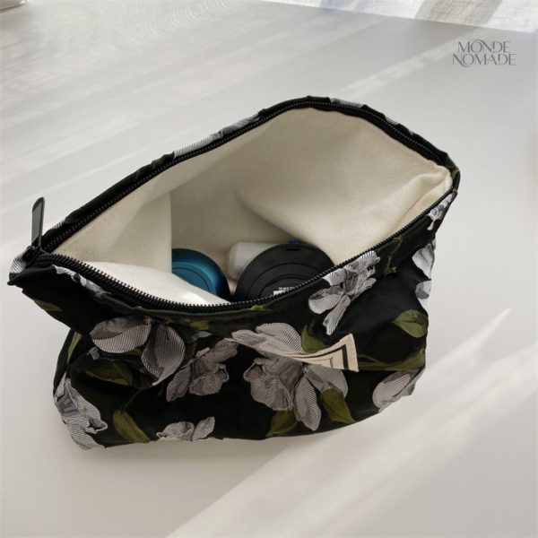 Accessoire de toilette fleurie pour femmes