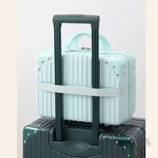 Étui à maquillage compact pour cabine