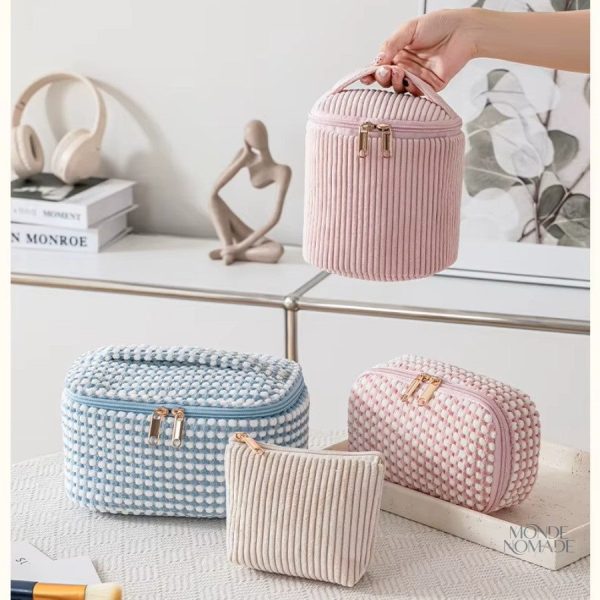 Vanity pratique pour cosmétiques