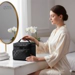 Vanity compact damier idéal pour les déplacements